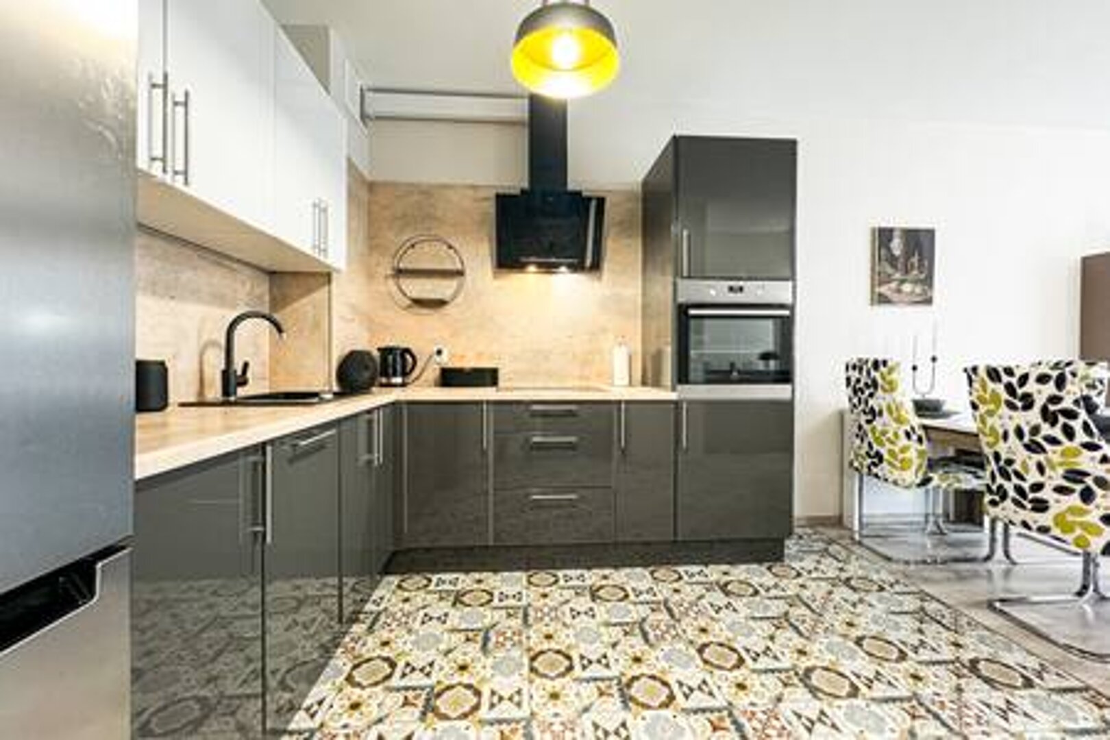 REALSY MANAGEMENT - 3