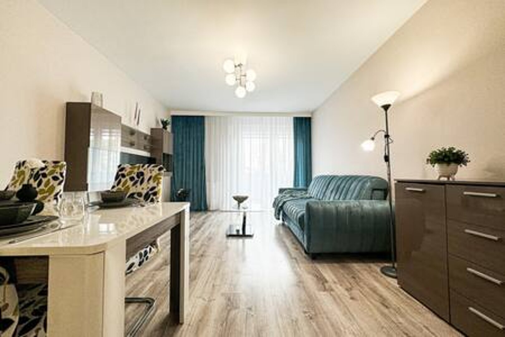 REALSY MANAGEMENT - 4