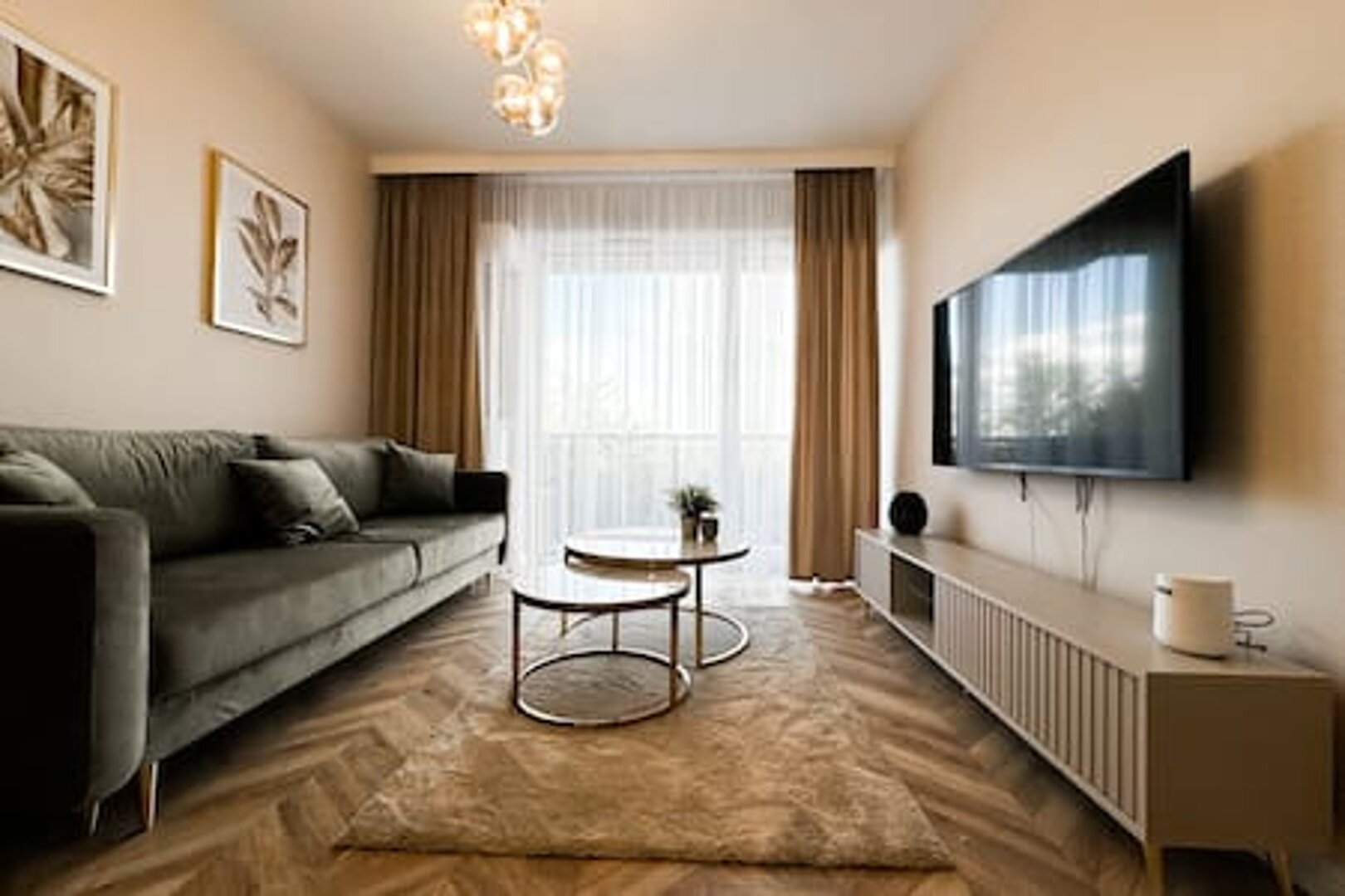 Nowoczesne udogodnienia, balkon! Blisko tramwaju